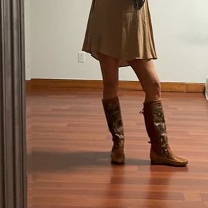 New in box. Authentic -El Vaquero handmade snakeskin trim leather boots